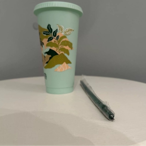 Starbucks 2024 Reusable Earth Month Cold Cup With Straw And Lid Reusable 24oz - Picture 3 of 7